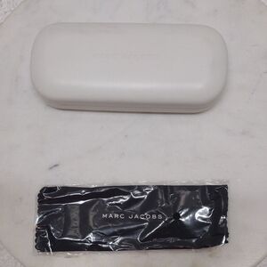 Marc Jacobs White Eyewear Hard Case and Cleaning Cloth Black Only# 299-78